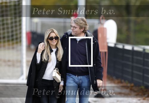 Amsterdam 11 november 2023
Damian v d Vaart in Ajax O18 tegen fc Den Haag op de toekomst. Zijn moeder Sylvie Meis en vriend Wim Beelen zijn aanwezig.