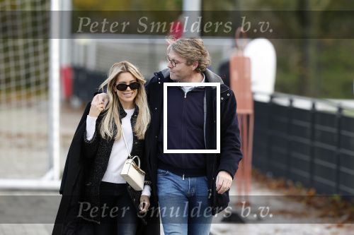 Amsterdam 11 november 2023
Damian v d Vaart in Ajax O18 tegen fc Den Haag op de toekomst. Zijn moeder Sylvie Meis en vriend Wim Beelen zijn aanwezig.