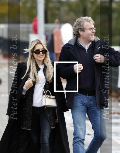 Amsterdam 11 november 2023
Damian v d Vaart in Ajax O18 tegen fc Den Haag op de toekomst. Zijn moeder Sylvie Meis en vriend Wim Beelen zijn aanwezig.