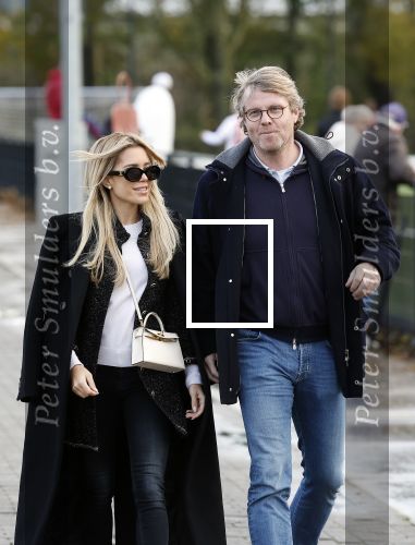 Amsterdam 11 november 2023
Damian v d Vaart in Ajax O18 tegen fc Den Haag op de toekomst. Zijn moeder Sylvie Meis en vriend Wim Beelen zijn aanwezig.
