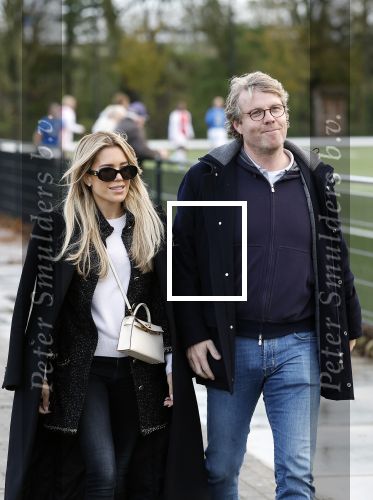 Amsterdam 11 november 2023
Damian v d Vaart in Ajax O18 tegen fc Den Haag op de toekomst. Zijn moeder Sylvie Meis en vriend Wim Beelen zijn aanwezig.