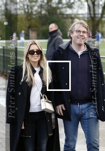 Amsterdam 11 november 2023
Damian v d Vaart in Ajax O18 tegen fc Den Haag op de toekomst. Zijn moeder Sylvie Meis en vriend Wim Beelen zijn aanwezig.