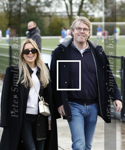 Amsterdam 11 november 2023
Damian v d Vaart in Ajax O18 tegen fc Den Haag op de toekomst. Zijn moeder Sylvie Meis en vriend Wim Beelen zijn aanwezig.