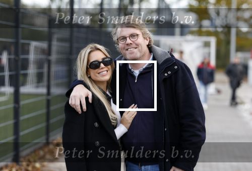Amsterdam 11 november 2023
Damian v d Vaart in Ajax O18 tegen fc Den Haag op de toekomst. Zijn moeder Sylvie Meis en vriend Wim Beelen zijn aanwezig.