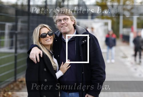 Amsterdam 11 november 2023
Damian v d Vaart in Ajax O18 tegen fc Den Haag op de toekomst. Zijn moeder Sylvie Meis en vriend Wim Beelen zijn aanwezig.