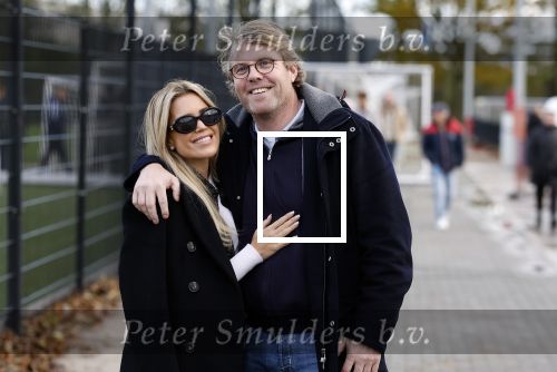 Amsterdam 11 november 2023
Damian v d Vaart in Ajax O18 tegen fc Den Haag op de toekomst. Zijn moeder Sylvie Meis en vriend Wim Beelen zijn aanwezig.