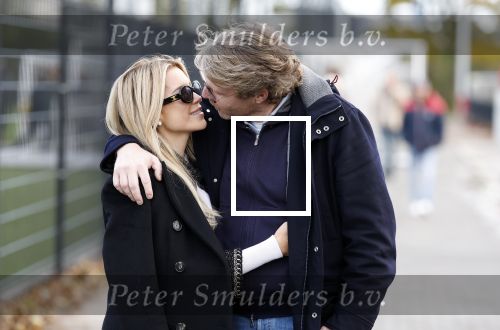 Amsterdam 11 november 2023
Damian v d Vaart in Ajax O18 tegen fc Den Haag op de toekomst. Zijn moeder Sylvie Meis en vriend Wim Beelen zijn aanwezig.