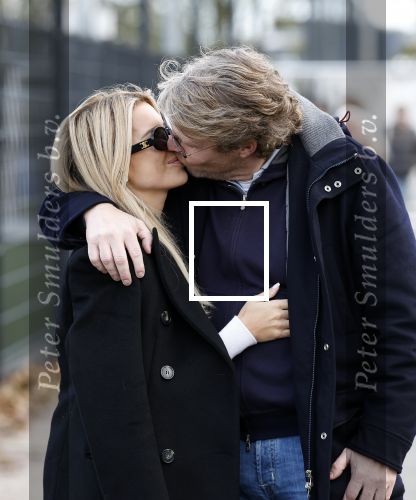 Amsterdam 11 november 2023
Damian v d Vaart in Ajax O18 tegen fc Den Haag op de toekomst. Zijn moeder Sylvie Meis en vriend Wim Beelen zijn aanwezig.