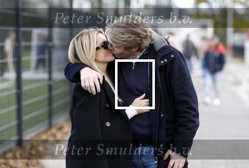 Amsterdam 11 november 2023
Damian v d Vaart in Ajax O18 tegen fc Den Haag op de toekomst. Zijn moeder Sylvie Meis en vriend Wim Beelen zijn aanwezig.