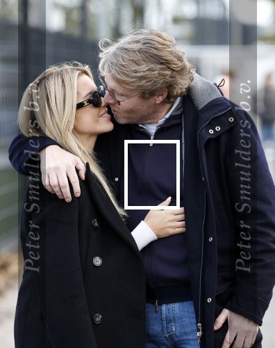 Amsterdam 11 november 2023
Damian v d Vaart in Ajax O18 tegen fc Den Haag op de toekomst. Zijn moeder Sylvie Meis en vriend Wim Beelen zijn aanwezig.