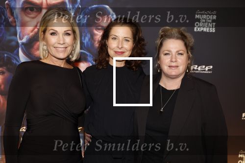 Zaandam 26 november 2023
Premiere van murder on the orient ezpress in het zaantheater. Tanja Jess Sandra Mattie en Rian Gerritsen
