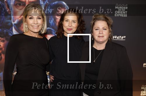 Zaandam 26 november 2023
Premiere van murder on the orient ezpress in het zaantheater. Tanja Jess Sandra Mattie en Rian Gerritsen