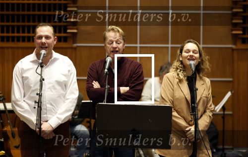 Hilversum 19 november 2023
Presentatie kijkbuisvrienden met oa Loeki Knol
Tony Neef
Maroesja Lacunes
Barrie Stevens
Bram Biesterveld.
Ydwer Bosma is de producent.
Tony Neef en Marlijn v Dijk