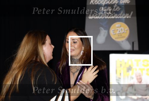 Asten 2 november 2023
Boekpresentatie Peter Gillis op park Prinsesmeer.
Aanwezig vriendin Wendy v Hout en zijn kinderen Mark Inge en Ruud . Mark Baanders reikte het eerste boek uit.