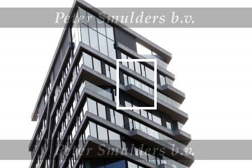 Amsterdam 19 november 2023
Wim Beelen de vriend van Sylvie Meis woont in een penthouse naast George Marina waar ze elkaar voor het eerst ontmoet hebben .
