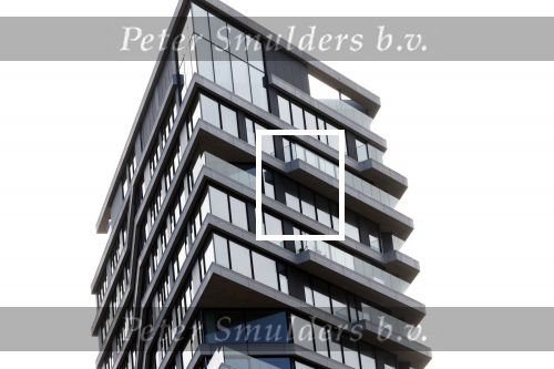 Amsterdam 19 november 2023
Wim Beelen de vriend van Sylvie Meis woont in een penthouse naast George Marina waar ze elkaar voor het eerst ontmoet hebben .