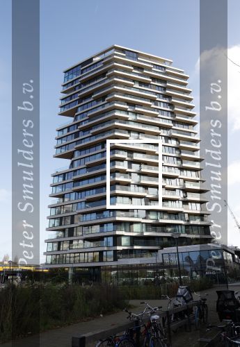 Amsterdam 19 november 2023
Wim Beelen de vriend van Sylvie Meis woont in een penthouse naast George Marina waar ze elkaar voor het eerst ontmoet hebben .