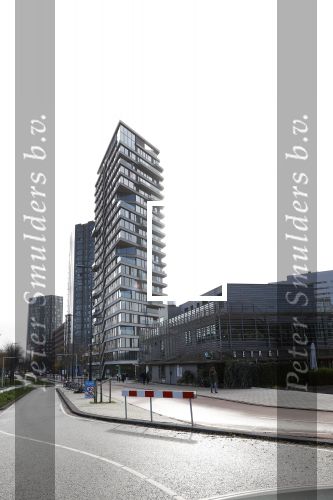Amsterdam 19 november 2023
Wim Beelen de vriend van Sylvie Meis woont in een penthouse naast George Marina waar ze elkaar voor het eerst ontmoet hebben .