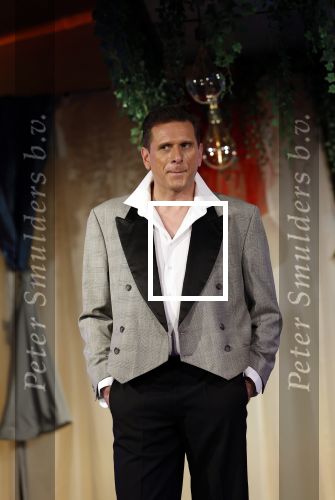 Amsterdam 2 december 2024
Addy v d Krommenacker heeft kleding ontworpen voor terre des Hommes .
oa Carolien ter Linden Jet de Nijs Justine Marcella Dwight v d Vijver Duco Bauwens Marianne Timmer en Laurien Verstraten liepen mee met de show.
