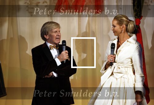 Amsterdam 2 december 2024
Addy v d Krommenacker heeft kleding ontworpen voor terre des Hommes .
oa Carolien ter Linden Jet de Nijs Justine Marcella Dwight v d Vijver Duco Bauwens Marianne Timmer en Laurien Verstraten liepen mee met de show.