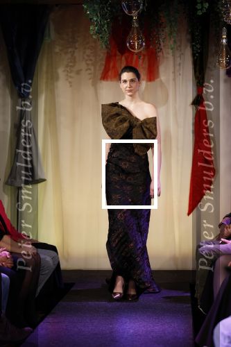 Amsterdam 2 december 2024
Addy v d Krommenacker heeft kleding ontworpen voor terre des Hommes .
oa Carolien ter Linden Jet de Nijs Justine Marcella Dwight v d Vijver Duco Bauwens Marianne Timmer en Laurien Verstraten liepen mee met de show.