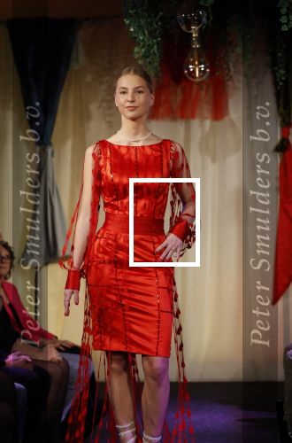 Amsterdam 2 december 2024
Addy v d Krommenacker heeft kleding ontworpen voor terre des Hommes .
oa Carolien ter Linden Jet de Nijs Justine Marcella Dwight v d Vijver Duco Bauwens Marianne Timmer en Laurien Verstraten liepen mee met de show.