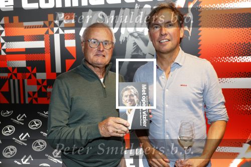Almere 4 november 2024
Boekpresentatie Alex Pastoor bij stadion Almere city. Foppe de Haan