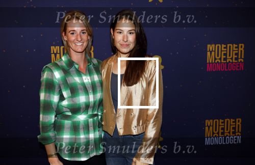 Amstelveen 23 oktober 2024
Premiere moeder monologen in schouwburg Amstelveen. Amber Brantsen met een vriendin