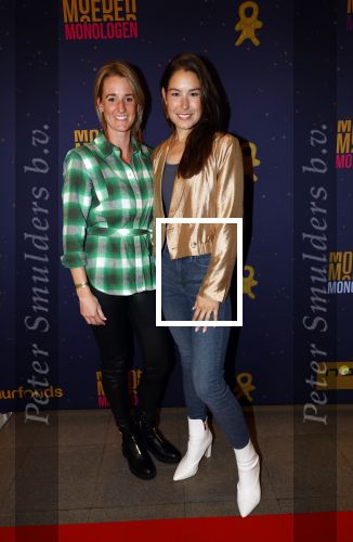 Amstelveen 23 oktober 2024
Premiere moeder monologen in schouwburg Amstelveen. Amber Brantsen met een vriendin