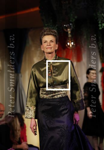 Amsterdam 2 december 2024
Addy v d Krommenacker heeft kleding ontworpen voor terre des Hommes .
oa Carolien ter Linden Jet de Nijs Justine Marcella Dwight v d Vijver Duco Bauwens Marianne Timmer en Laurien Verstraten liepen mee met de show.