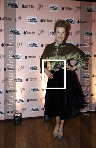 Amsterdam 2 december 2024
Addy v d Krommenacker heeft kleding ontworpen voor terre des Hommes .
oa Carolien ter Linden Jet de Nijs Justine Marcella Dwight v d Vijver Duco Bauwens Marianne Timmer en Laurien Verstraten liepen mee met de show.