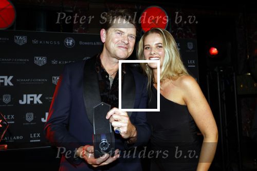 Amsterdam 23 oktober 2024
JFK greatest man award in de Ventuno Skylounge in Amsterdam. Beau v Erven Dorens werd gekozen tot Greatest man . Hij kwam met 3 zoons en Mark v Eeuwen