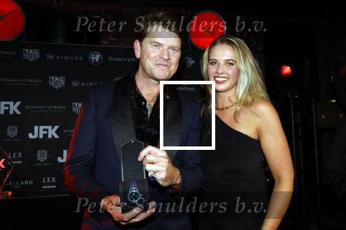 Amsterdam 23 oktober 2024
JFK greatest man award in de Ventuno Skylounge in Amsterdam. Beau v Erven Dorens werd gekozen tot Greatest man . Hij kwam met 3 zoons en Mark v Eeuwen