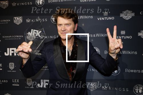 Amsterdam 23 oktober 2024
JFK greatest man award in de Ventuno Skylounge in Amsterdam. Beau v Erven Dorens werd gekozen tot Greatest man . Hij kwam met 3 zoons en Mark v Eeuwen