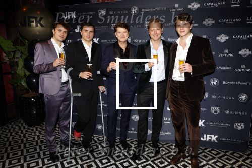 Amsterdam 23 oktober 2024
JFK greatest man award in de Ventuno Skylounge in Amsterdam. Beau v Erven Dorens werd gekozen tot Greatest man . Hij kwam met 3 zoons en Mark v Eeuwen