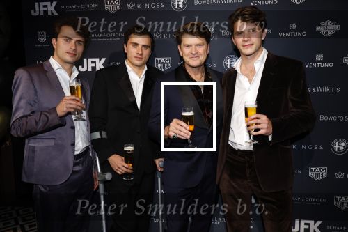 Amsterdam 23 oktober 2024
JFK greatest man award in de Ventuno Skylounge in Amsterdam. Beau v Erven Dorens werd gekozen tot Greatest man . Hij kwam met 3 zoons en Mark v Eeuwen