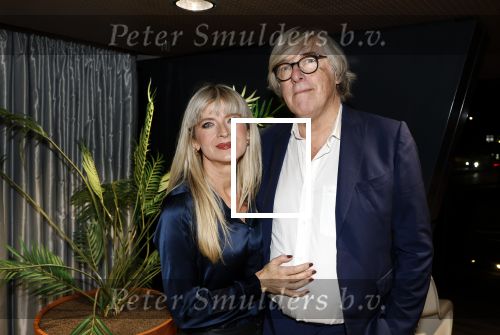 Hilversum 21 november 2024
Nicole Buch presenteert event over haar man Menno Buch bij beeld en geluid . Erland Galjaard en Bert v d Veer spreken ook . Bert v d Veer met partner