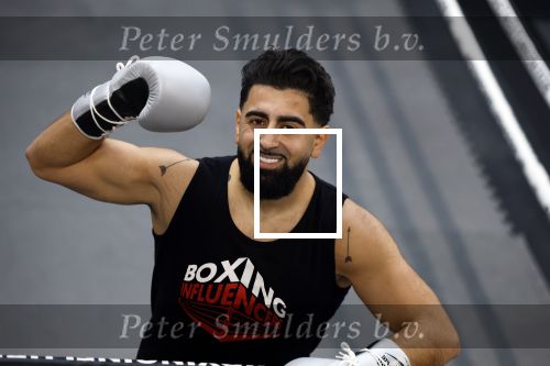 Hoofddorp 25 november 2024
Training Boxing influencers met oa Dave Roelvink Bravo Mark Schaaf  Geraldo Holzken Niek Holzken Roy  Meyer Goudtje Oussama Ahammoud Boer Ayoub en Sem v Dijk . Monica Geuze en Kaj Gorgels presenteren het .