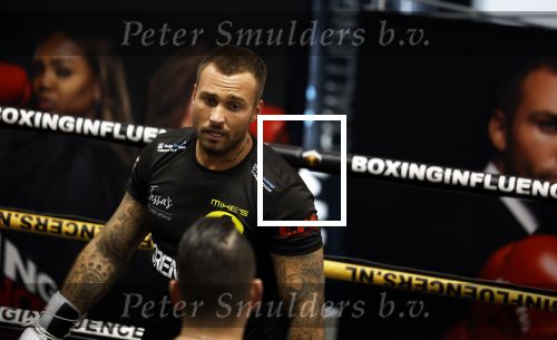 Hoofddorp 25 november 2024
Training Boxing influencers met oa Dave Roelvink Bravo Mark Schaaf  Geraldo Holzken Niek Holzken Roy  Meyer Goudtje Oussama Ahammoud Boer Ayoub en Sem v Dijk . Monica Geuze en Kaj Gorgels presenteren het .
