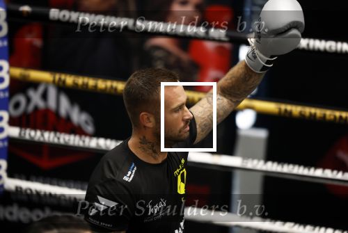 Hoofddorp 25 november 2024
Training Boxing influencers met oa Dave Roelvink Bravo Mark Schaaf  Geraldo Holzken Niek Holzken Roy  Meyer Goudtje Oussama Ahammoud Boer Ayoub en Sem v Dijk . Monica Geuze en Kaj Gorgels presenteren het .