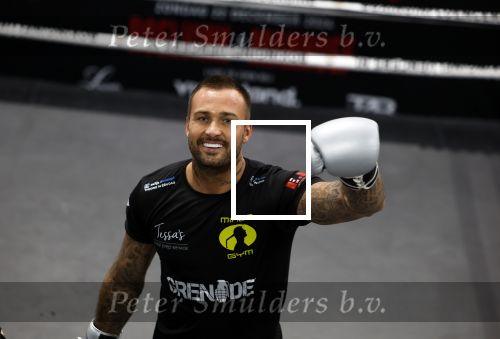 Hoofddorp 25 november 2024
Training Boxing influencers met oa Dave Roelvink Bravo Mark Schaaf  Geraldo Holzken Niek Holzken Roy  Meyer Goudtje Oussama Ahammoud Boer Ayoub en Sem v Dijk . Monica Geuze en Kaj Gorgels presenteren het .