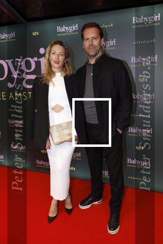 Amsterdam 25 november 2024
Premiere Babygirl in Tuschinski . Halina Reijn is de producente. Debby Gerritsen en partner Sander Westerveld