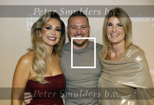 Amsterdam 25 november 2024
Presentatie nieuwe seizoen real housewives of Amsterdam in het Amstel hotel  met oa Maria Tailor Tamara Elbaz Kimmylien nguyen Cherry Ann Person Angela v d Brink Djamila Celina en Deborah Luijendijk. Deborah met partner en schoonmoeder