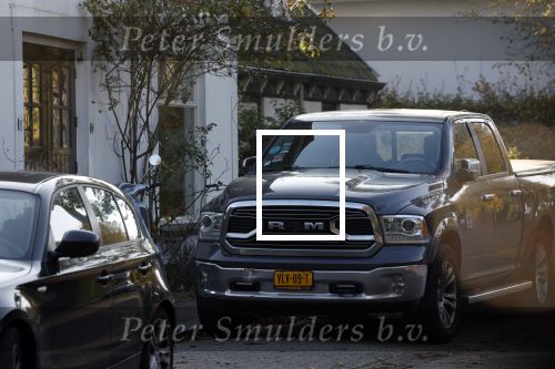 Abcoude 25 oktober 2024
De dag voor zijn rouwen heeft Douwe Bob een BBQ met vrienden in zijn tuin.