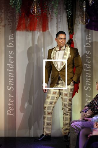 Amsterdam 2 december 2024
Addy v d Krommenacker heeft kleding ontworpen voor terre des Hommes .
oa Carolien ter Linden Jet de Nijs Justine Marcella Dwight v d Vijver Duco Bauwens Marianne Timmer en Laurien Verstraten liepen mee met de show.