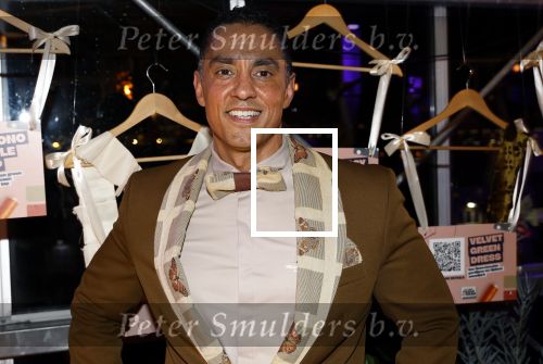 Amsterdam 2 december 2024
Addy v d Krommenacker heeft kleding ontworpen voor terre des Hommes .
oa Carolien ter Linden Jet de Nijs Justine Marcella Dwight v d Vijver Duco Bauwens Marianne Timmer en Laurien Verstraten liepen mee met de show.