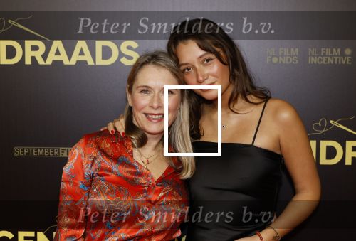 Amsterdam 4 november 2024
Premiere tegendraads in Tuschinski . Elle v Rijn met dochter Feline Neyndorff