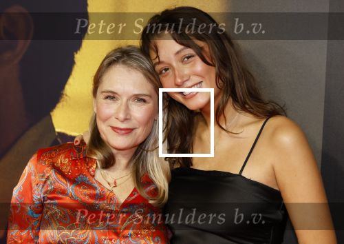 Amsterdam 4 november 2024
Premiere tegendraads in Tuschinski . Elle v Rijn met dochter Feline Neyndorff