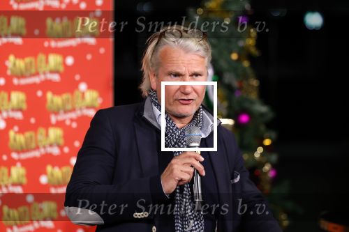 Amsterdam 5 november 2024
Presentatie cast Santa Claus is comeing to town in het ziggo dome . Aanwezige cast Willemijn Verkaik Dominique v Hulst (Zangeres Do) Noortje Herlaar Buddy Vedder en Frank Lammers als kerstman . Ewart v d Horst