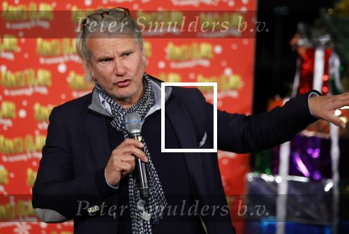 Amsterdam 5 november 2024
Presentatie cast Santa Claus is comeing to town in het ziggo dome . Aanwezige cast Willemijn Verkaik Dominique v Hulst (Zangeres Do) Noortje Herlaar Buddy Vedder en Frank Lammers als kerstman . Ewart v d Horst